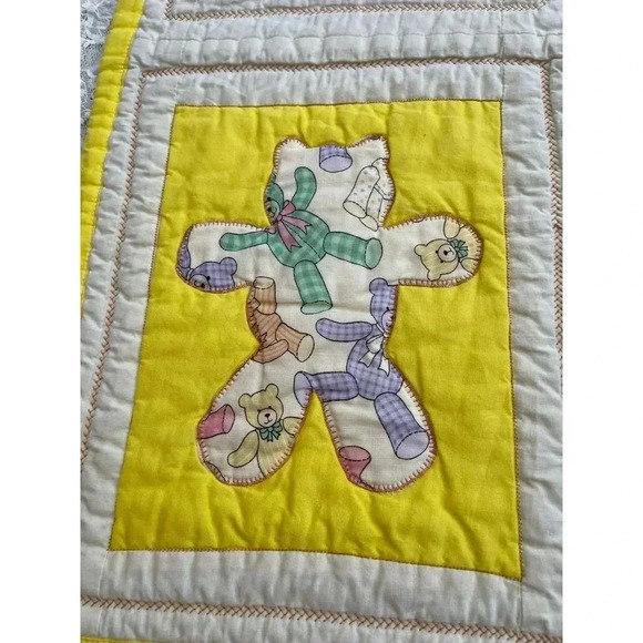 Teddy Bear Quilted Embroidered Baby Blanket Yellow 33"x39" - Picture 7 of 9